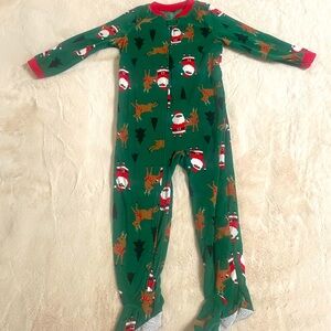 Just one you Carter’s footed zip up pajama Christmas Santa sz 5t green